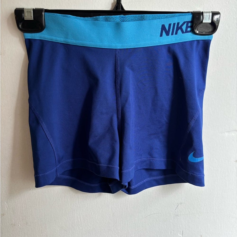 Size small Nike Pros